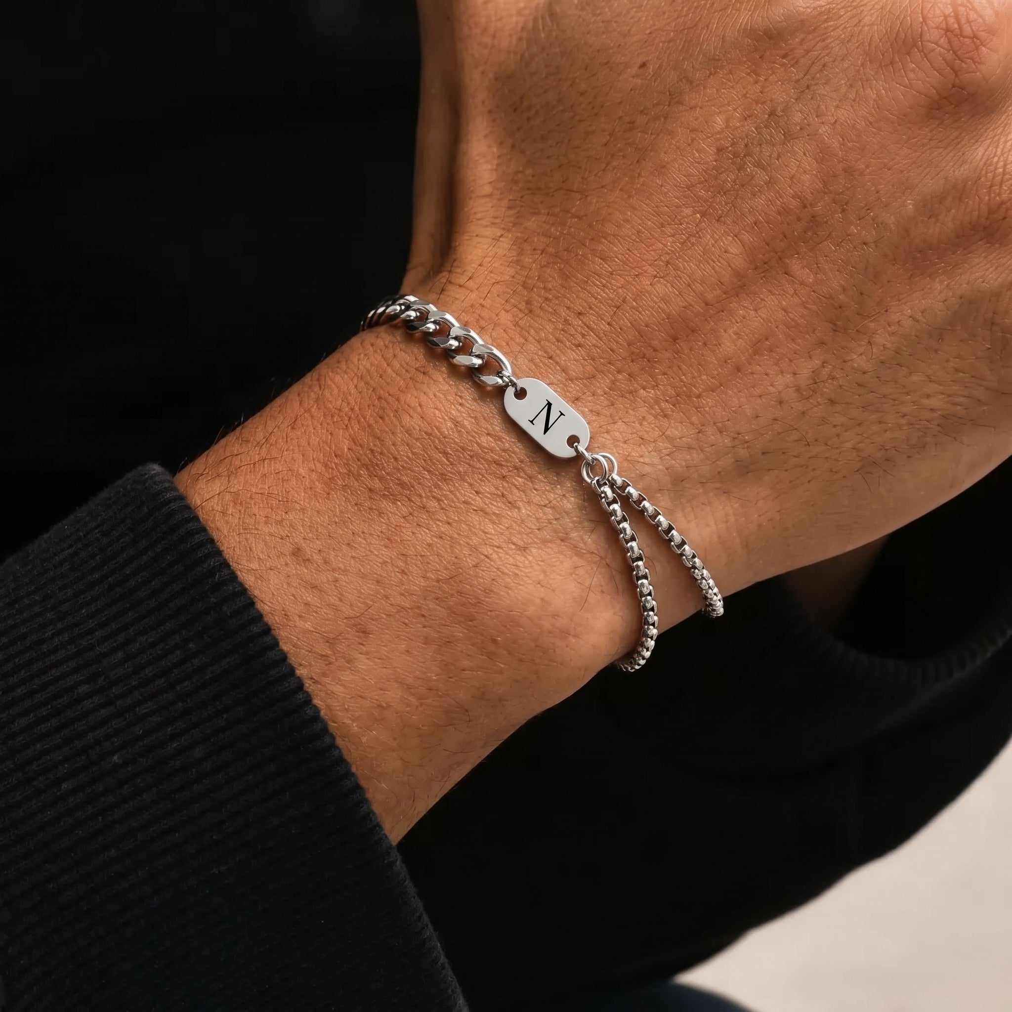Initial Bracelet "Valor"